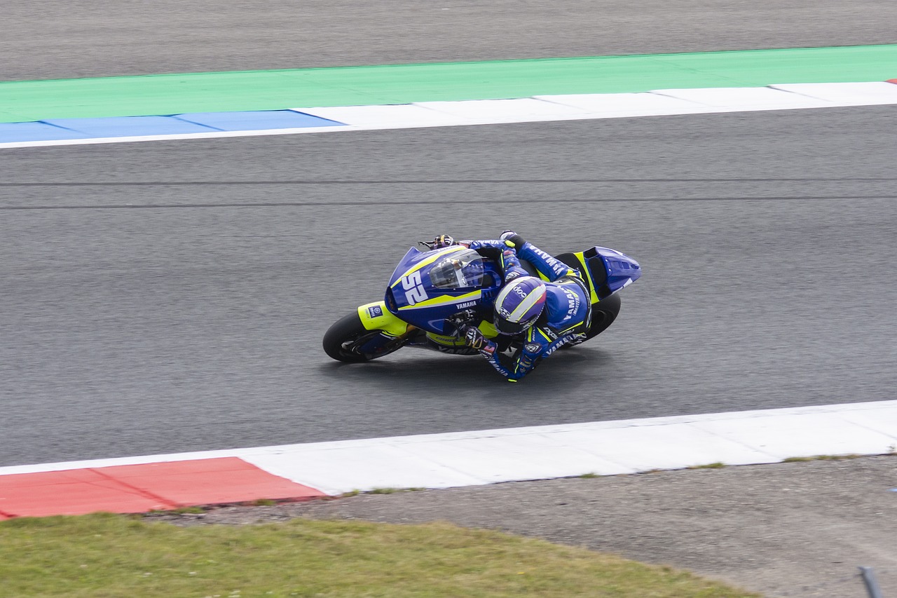 两队势均力 两队势均力