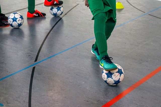 举办保驾护 举办保驾护